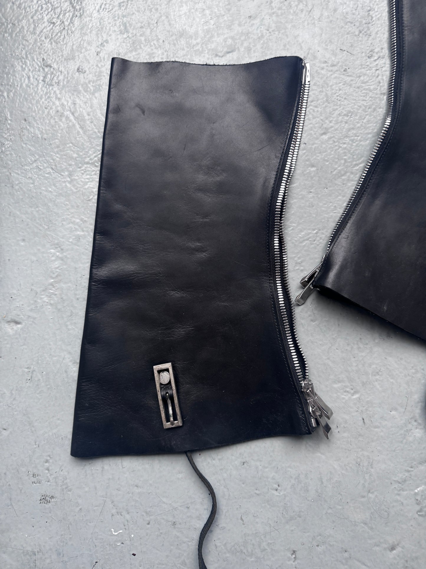incarnation horse leather leg cover