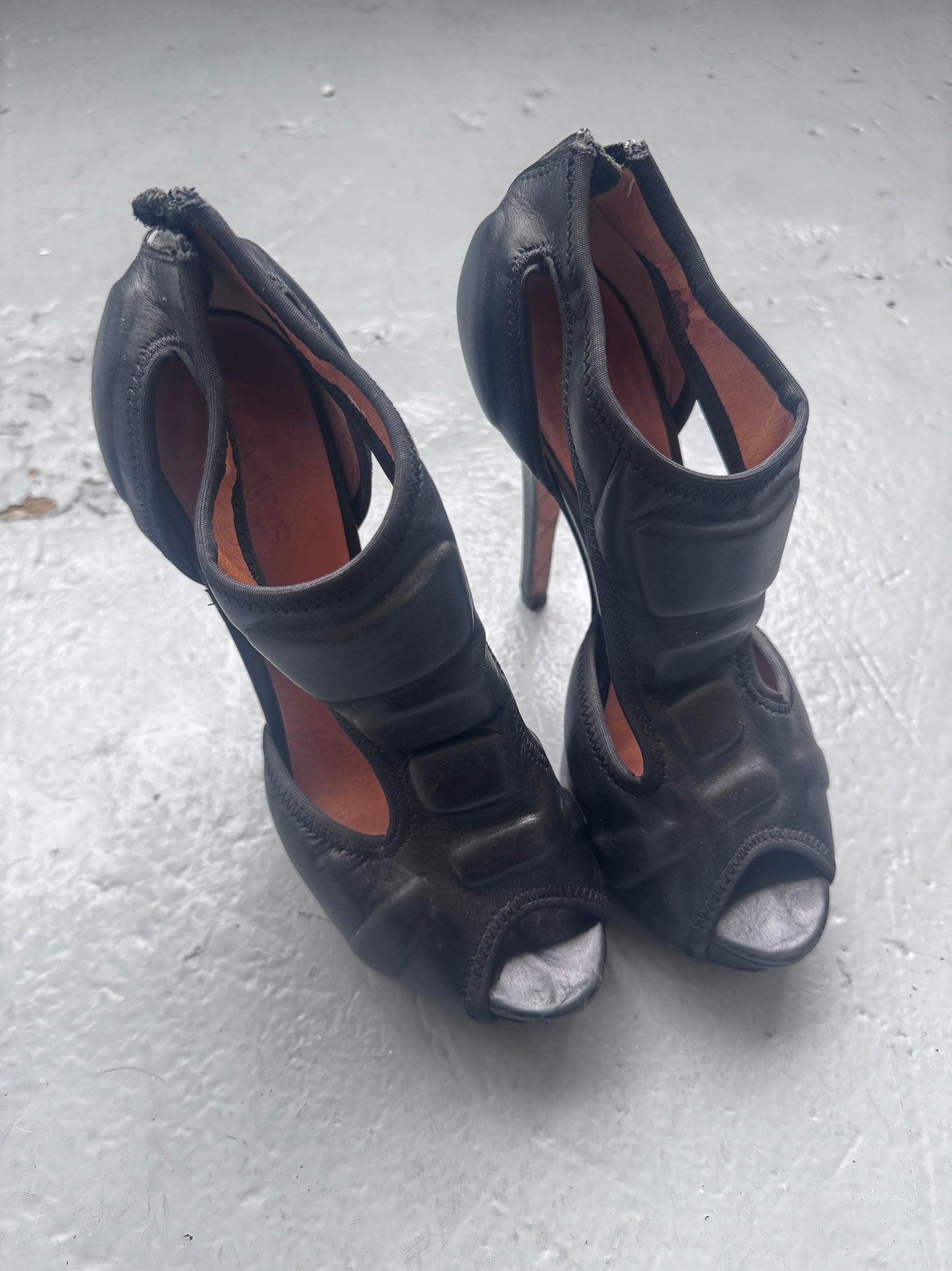 lamb armor heel 40