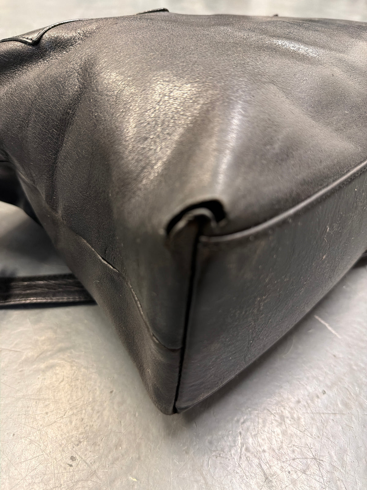 Mihara Yasuhiro 1990s Moulded Leather Buckle Crossbody Bag