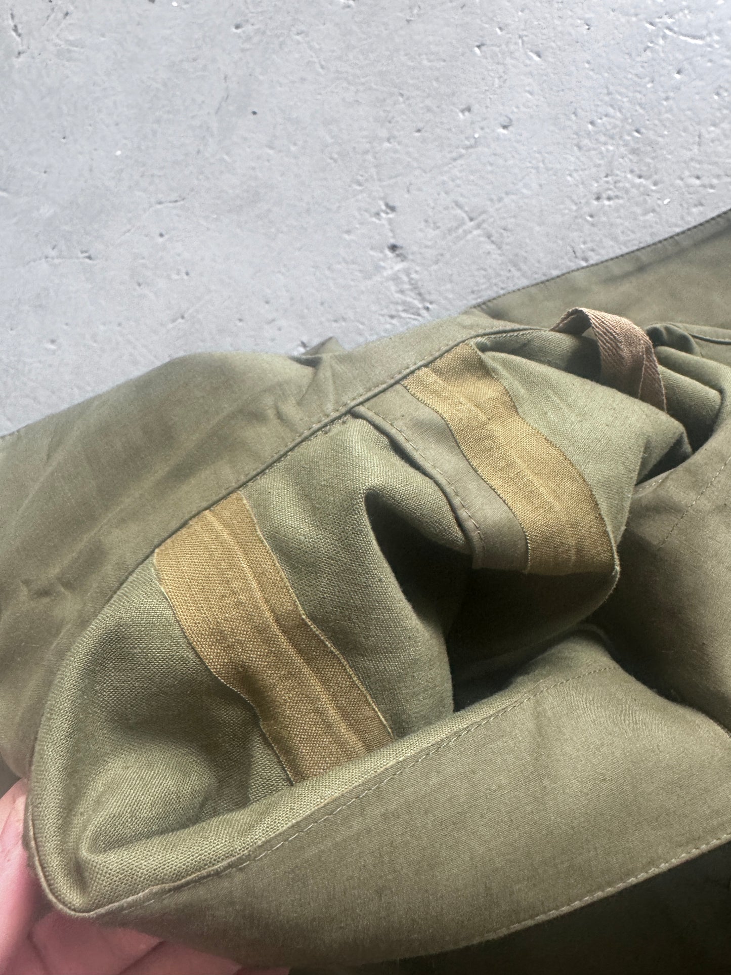 1950s Tape Seam Single Shoulder Buttoned Cape
