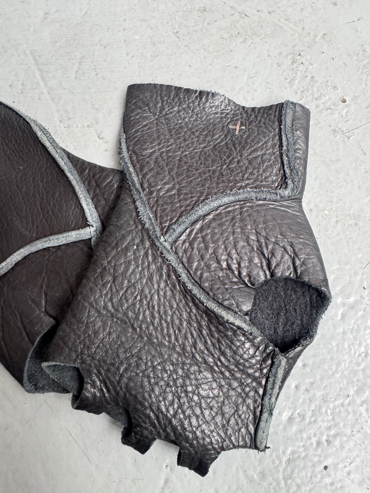 m.a+ splice seam finger cuff leather gloves