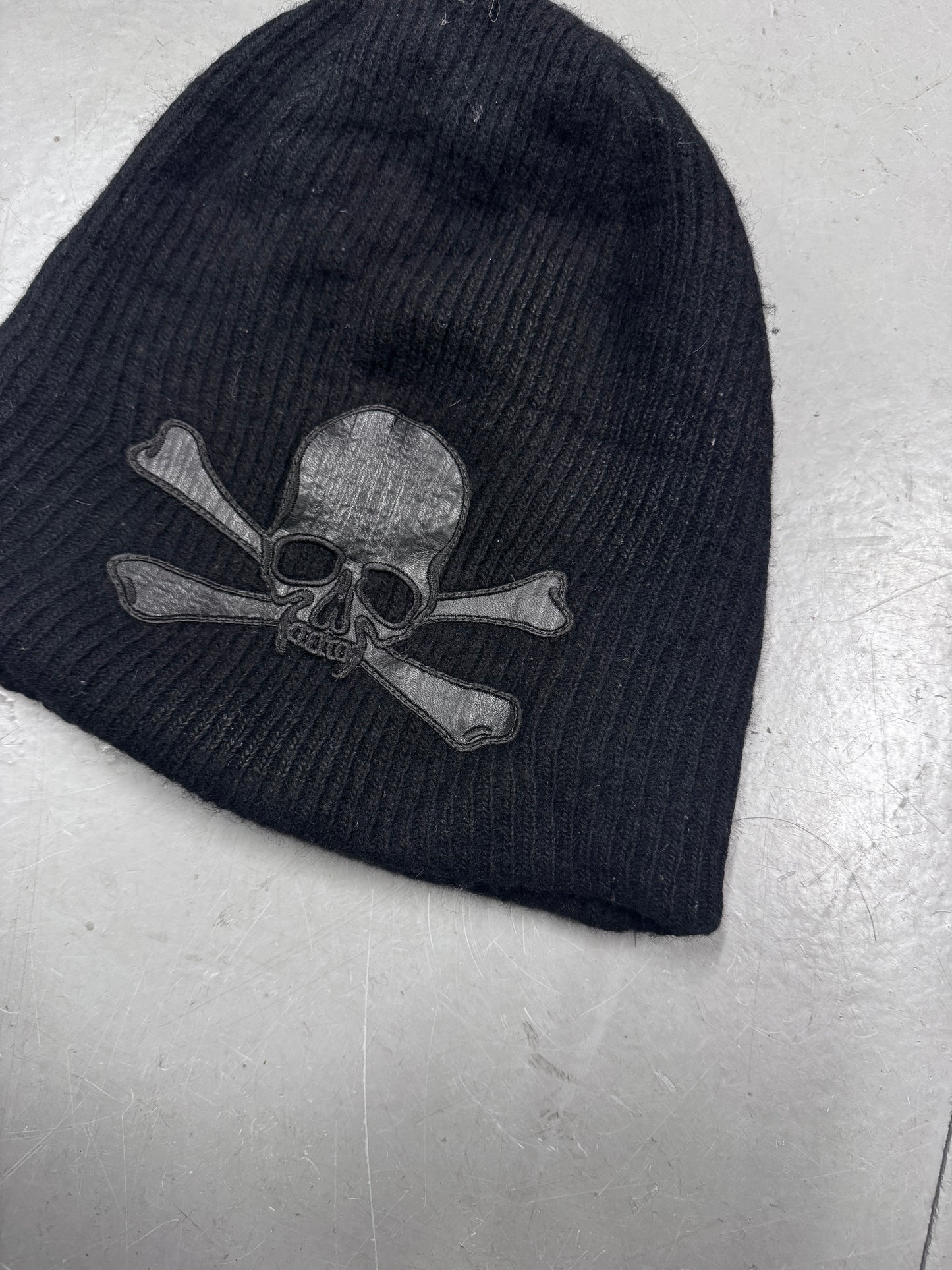 Roen Thick Knit Leather Patch Beanie