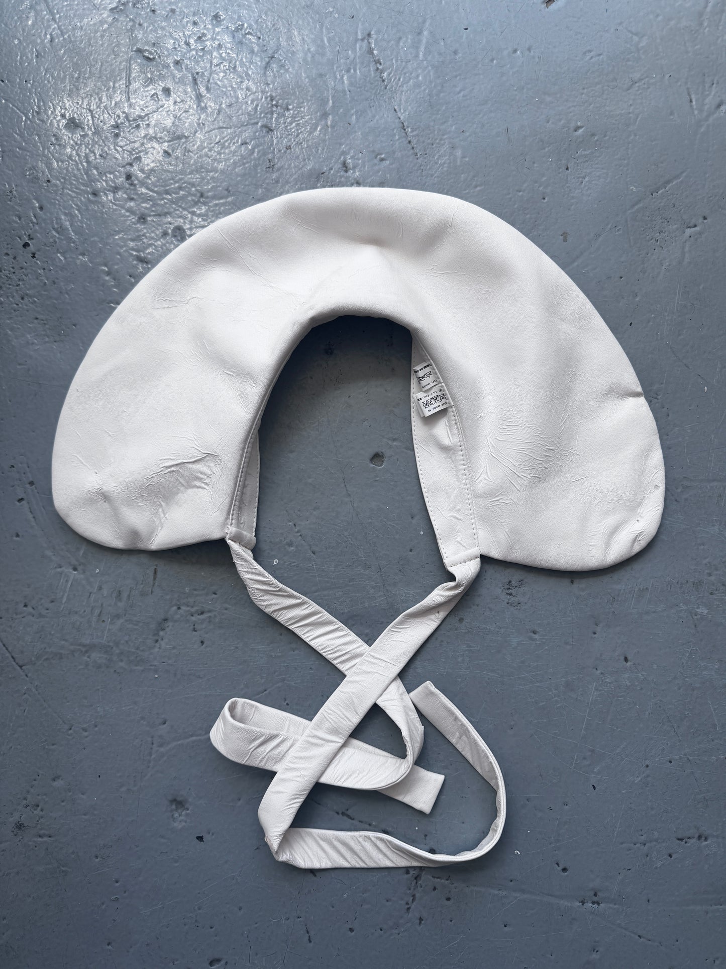 comme des garcons faux leather collar