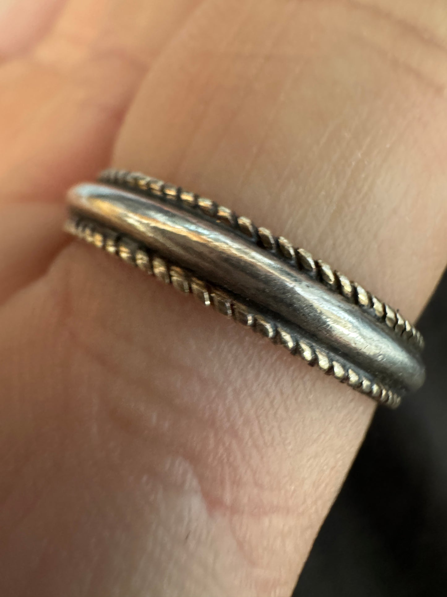 ugo cacciatori 9k gold and silver skinny round band