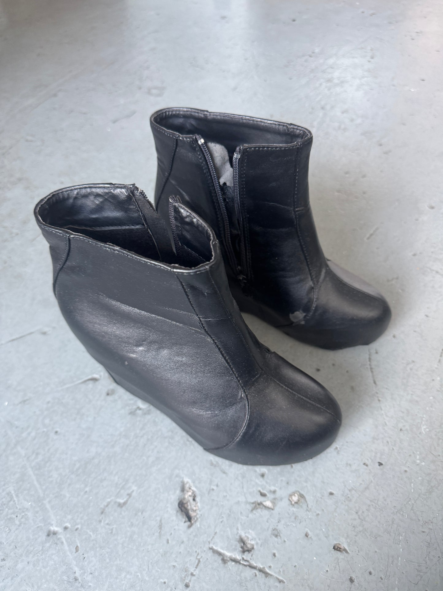 wedge heel boot 39
