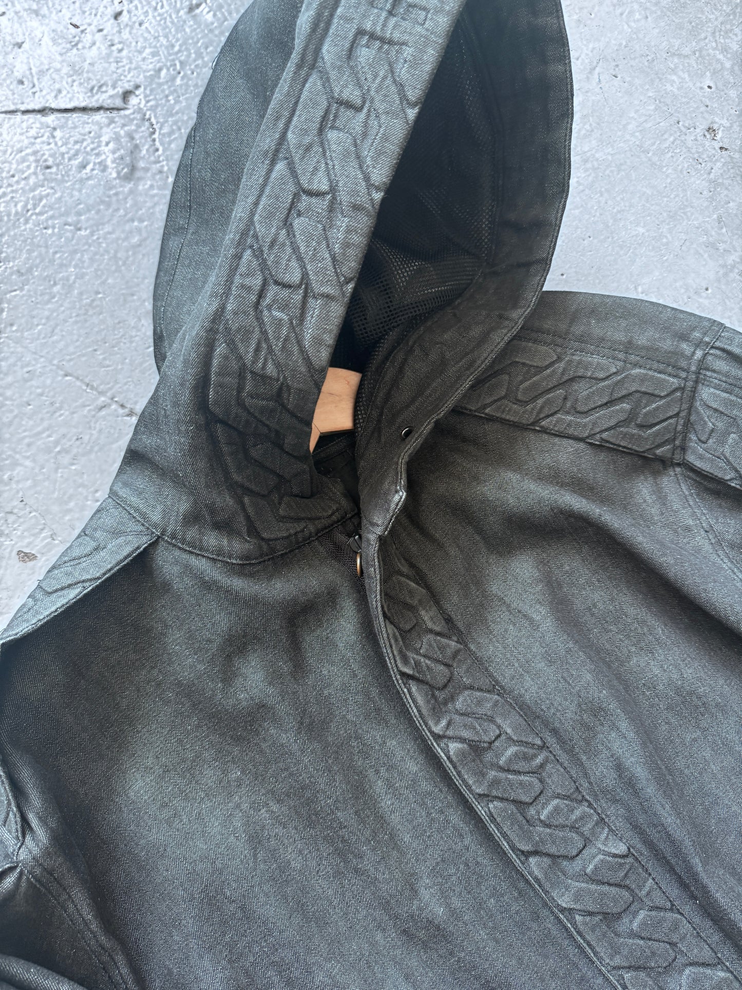 ktz chain embossed textile parka L