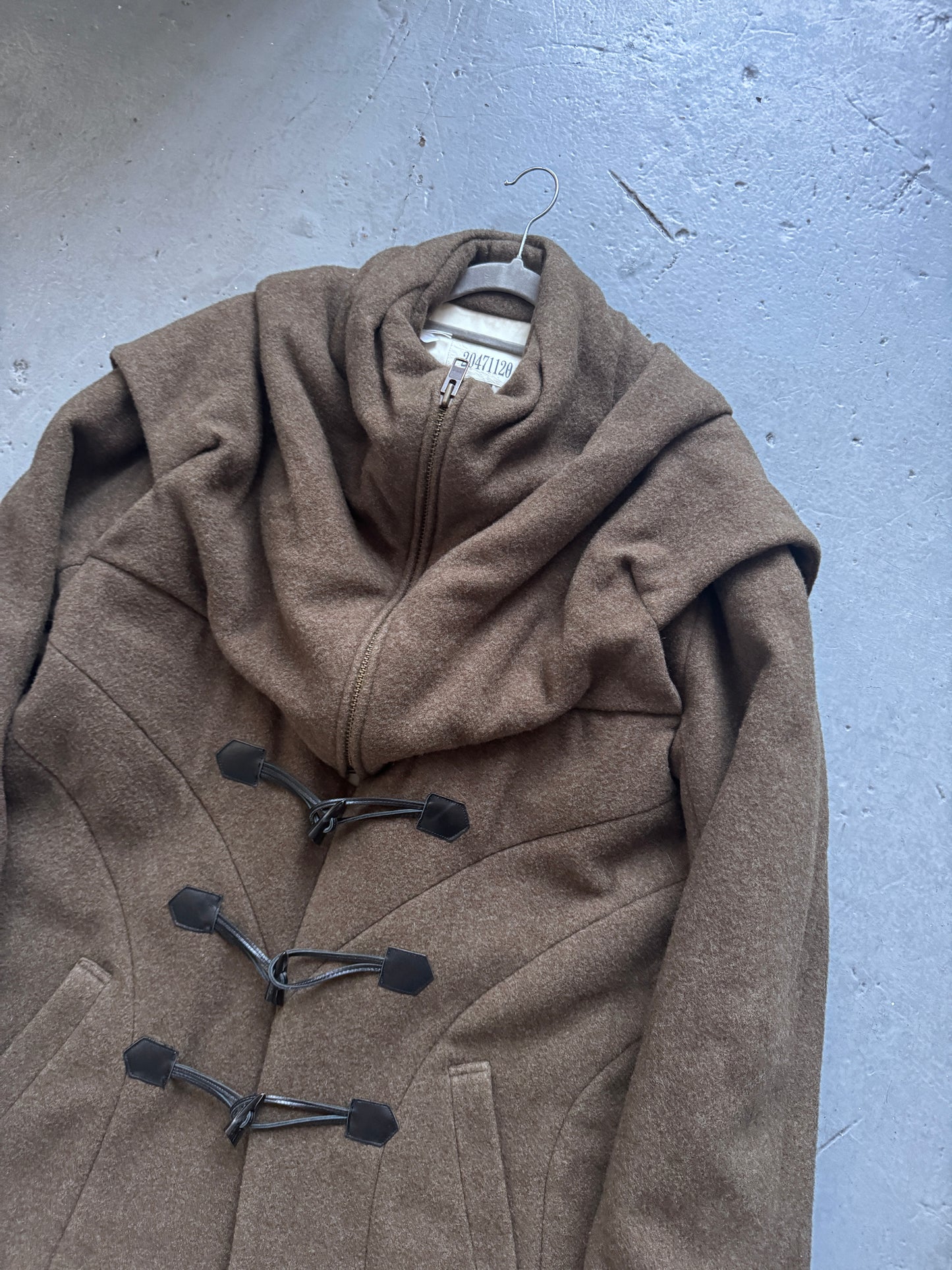 20471120 drape collar coat M