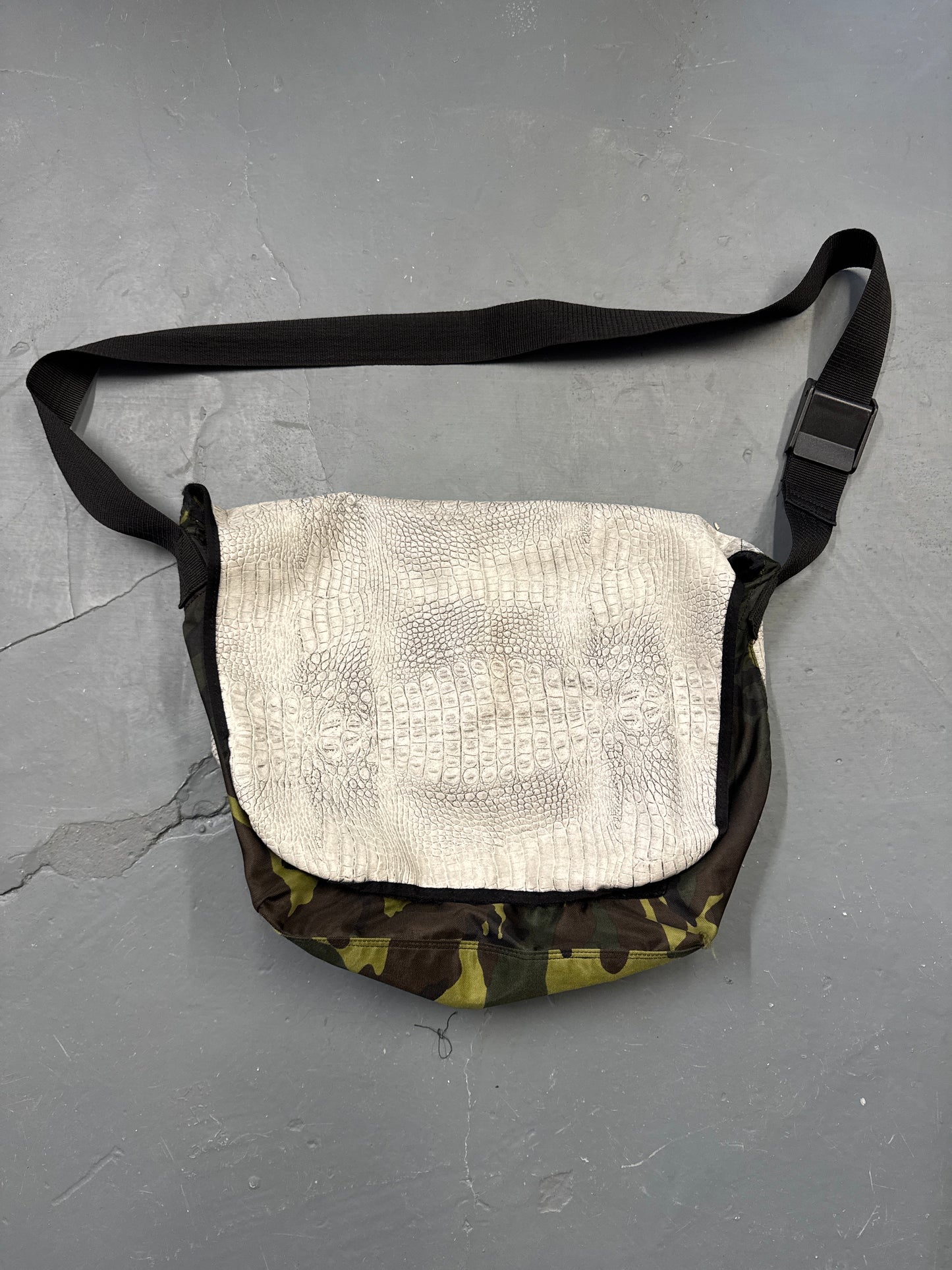 cabane de zucca silver croc leather camo bag