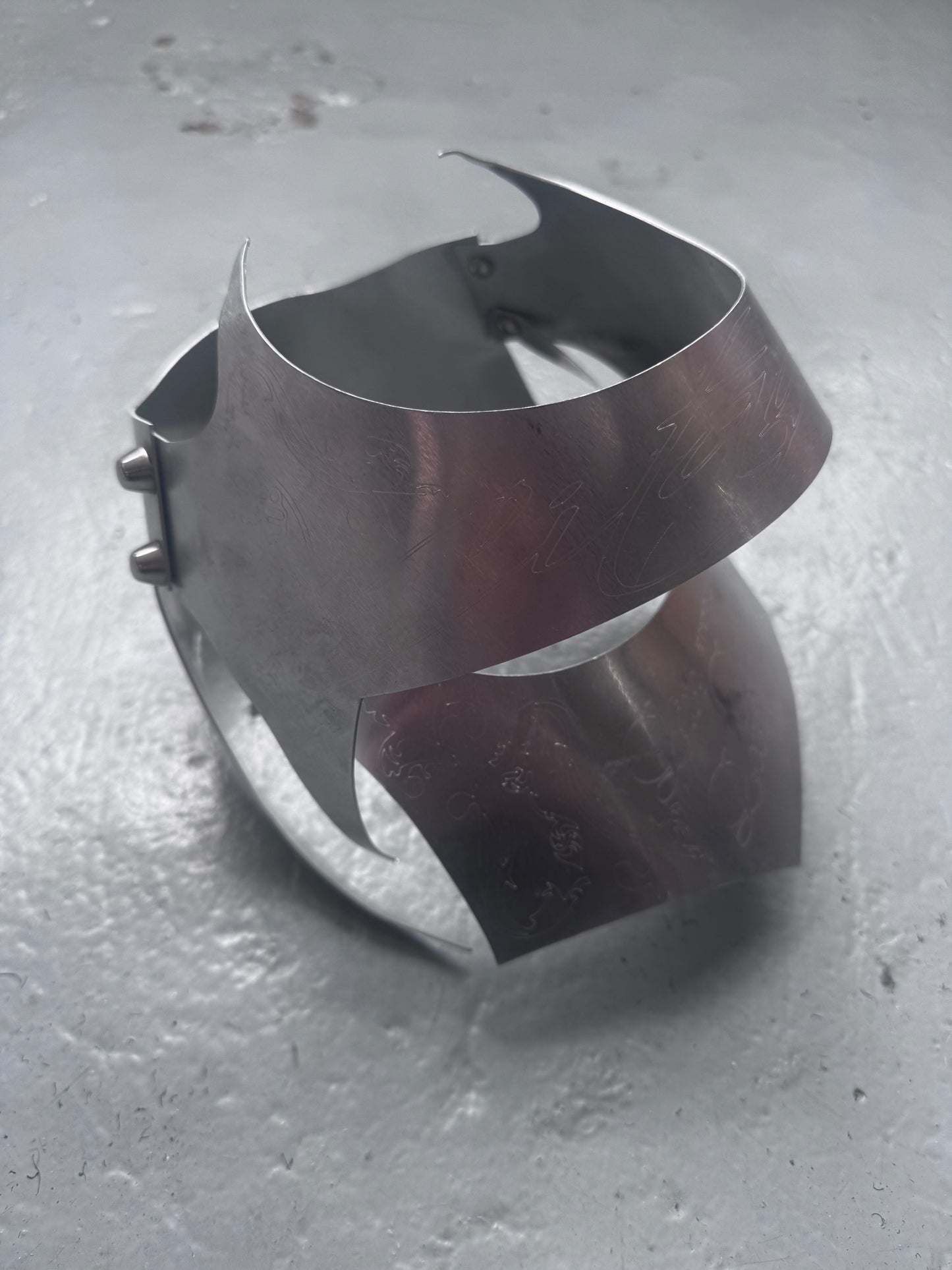 kai ghattaura engraved metal hinged cap