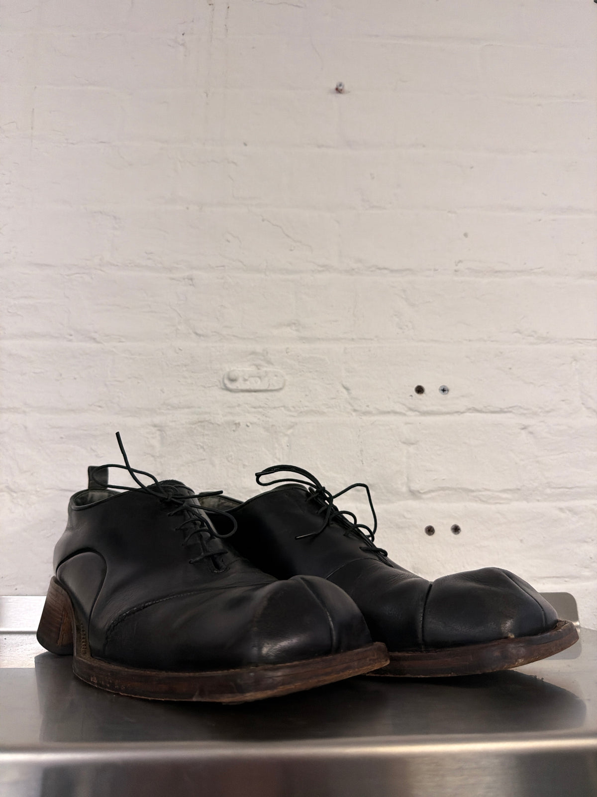 Koji Kuga Shark Toe Heeled Derby (44)