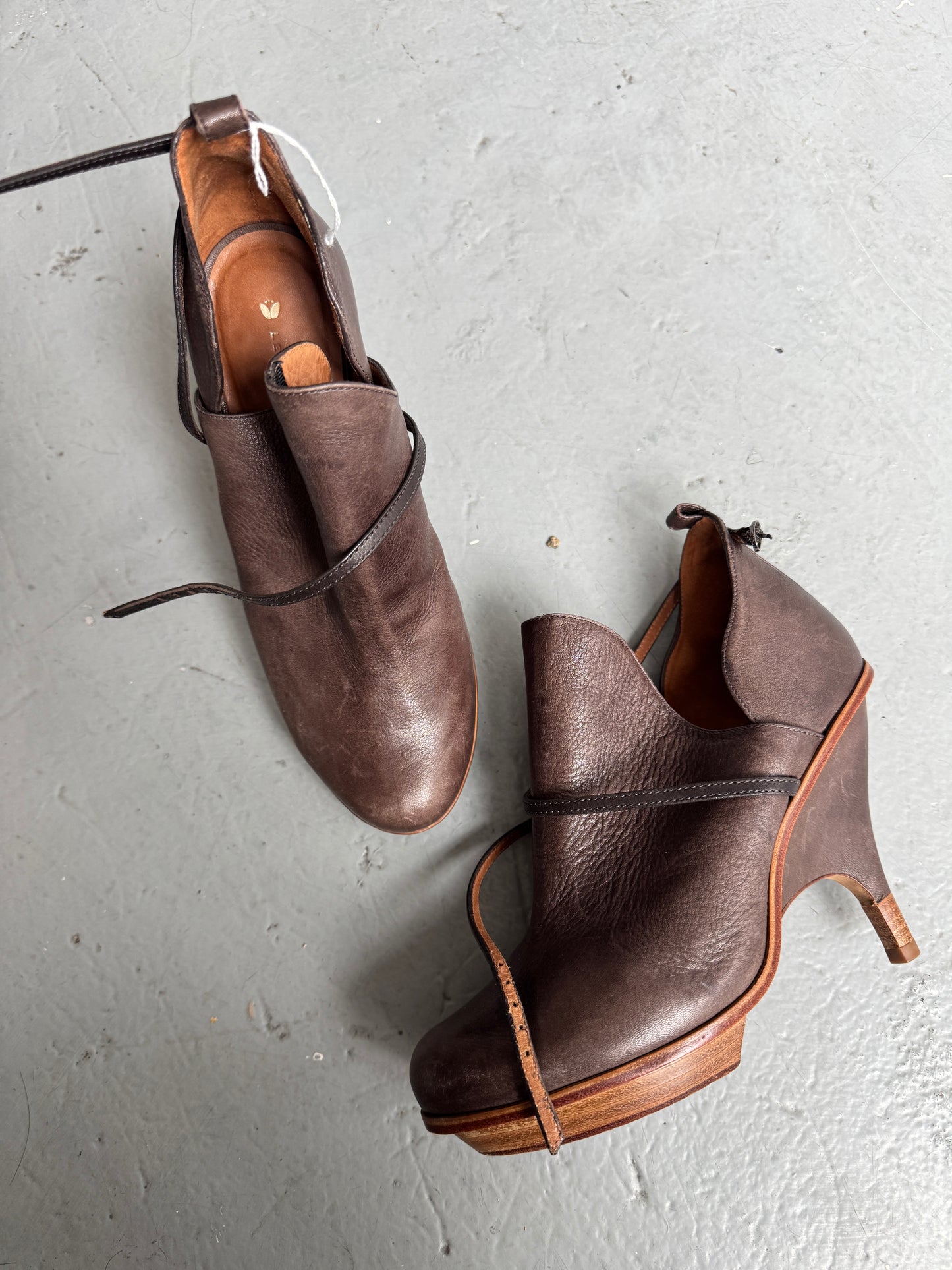 leif dottir abstract wooden heel 6