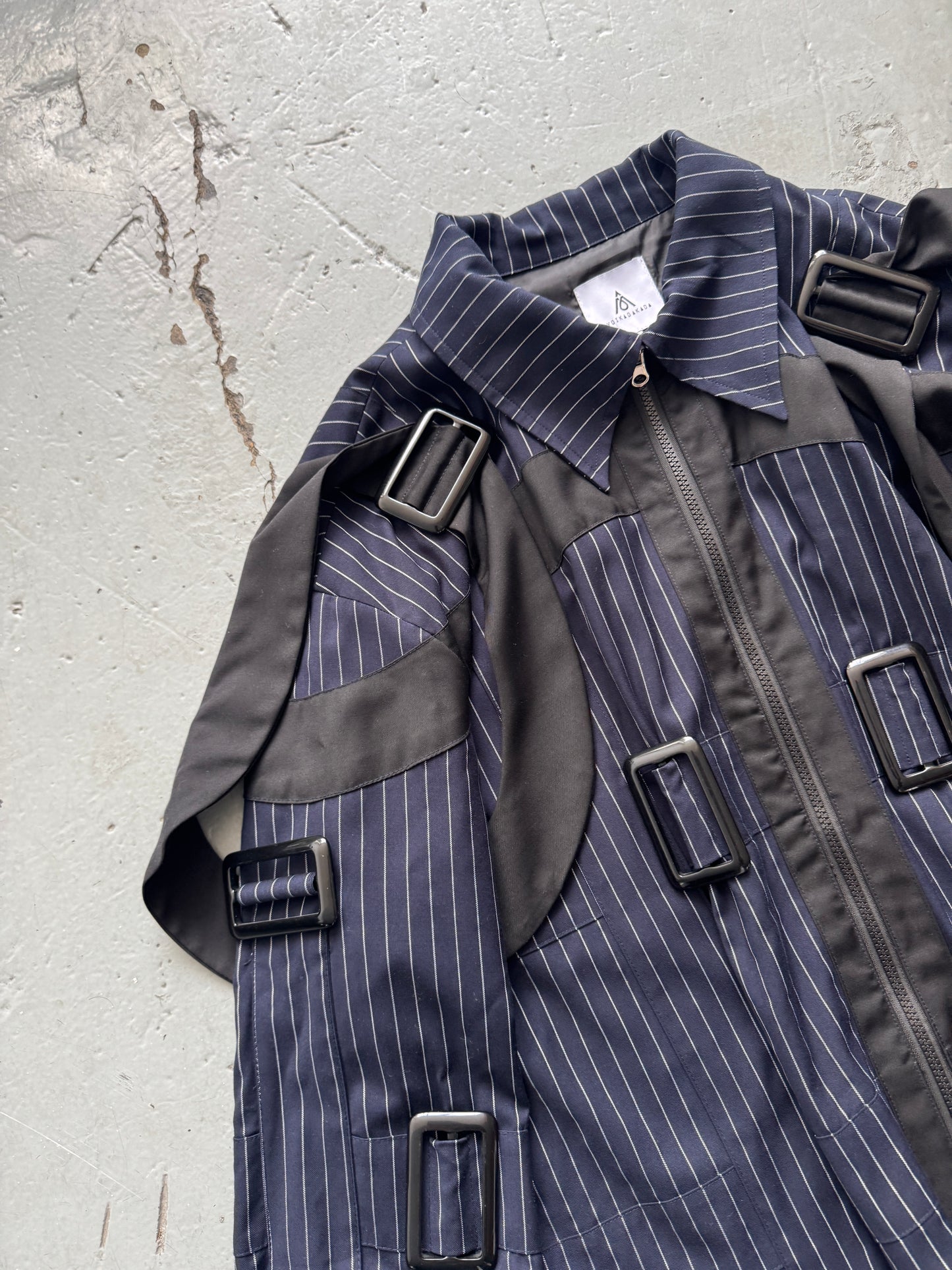 yoikadakada strapped bondage jacket