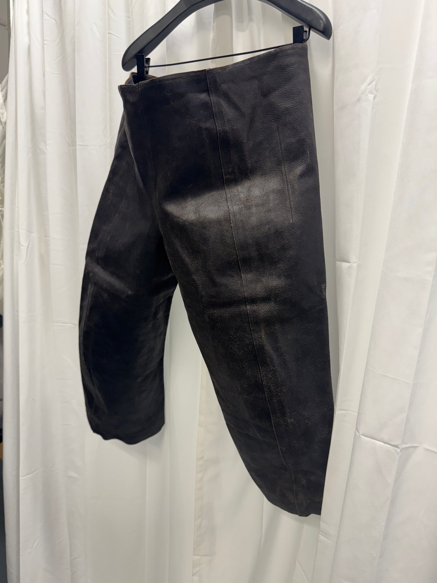 Carpe Diem - Thick Leather Curved Crop Trouser