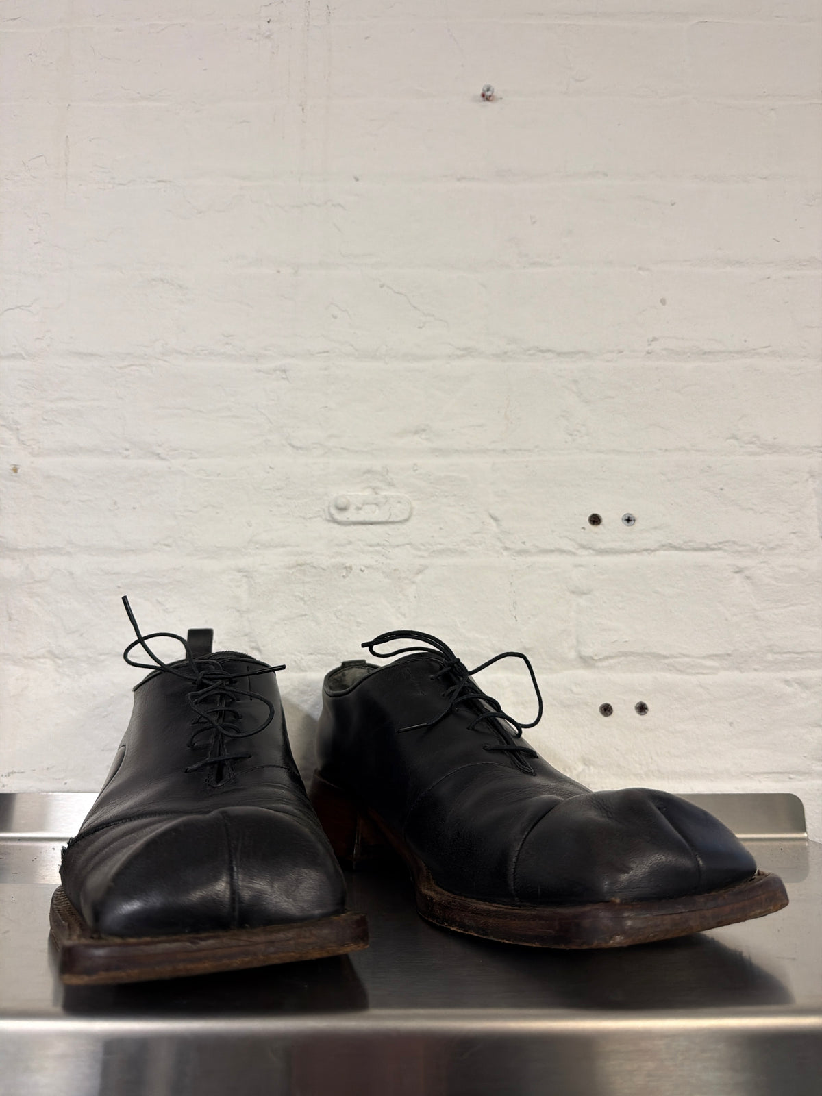 Koji Kuga Shark Toe Heeled Derby (44)