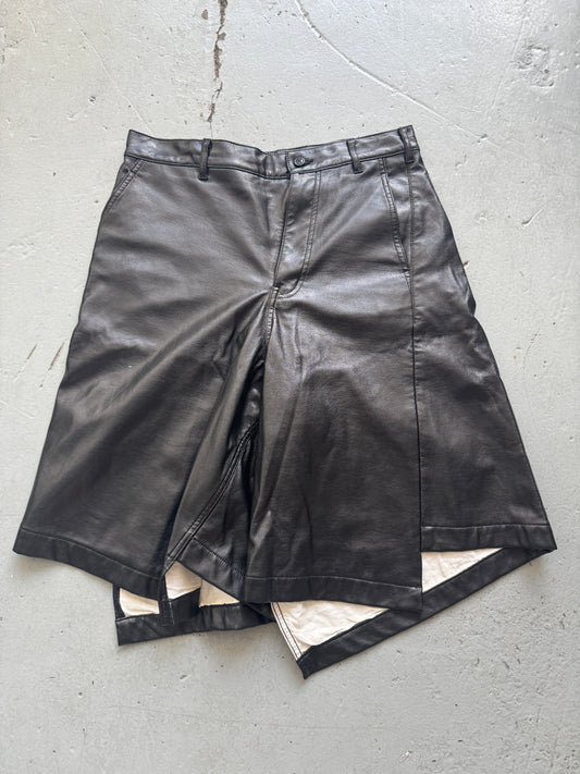 comme des garçons homme plus aw15 fleather twisted shorts