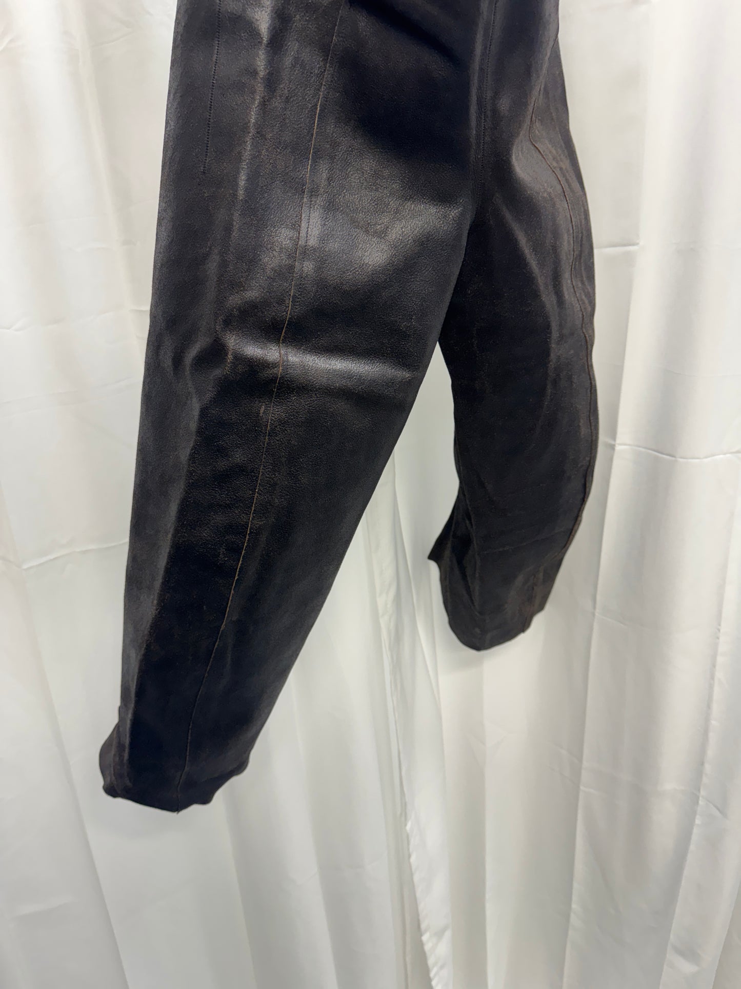 Carpe Diem - Thick Leather Curved Crop Trouser