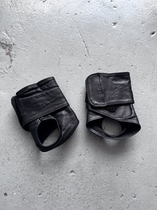 the viridi-anne leather hand wrap glove