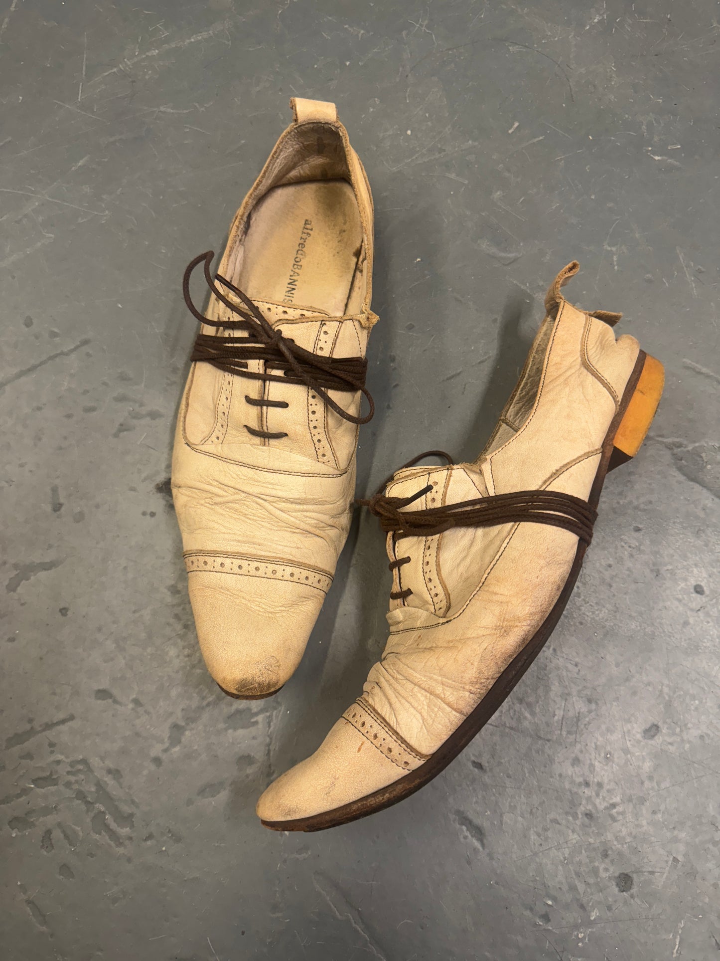 Alfredo Bannister Wrap Lace Leather Shoe