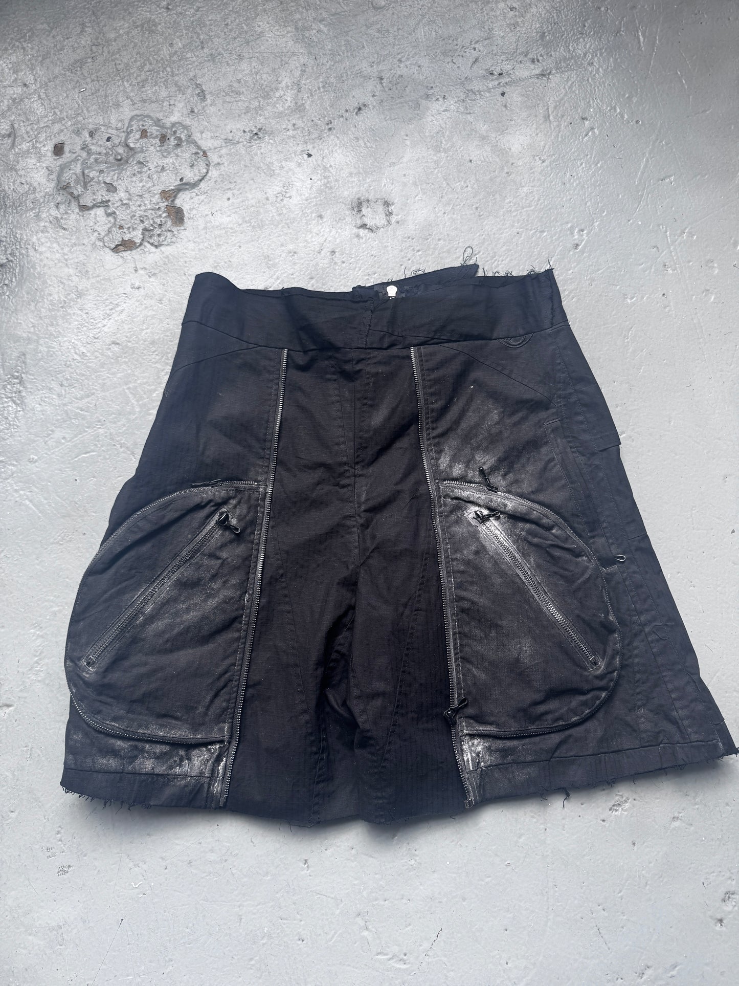 kai ghattaura marked cargo short