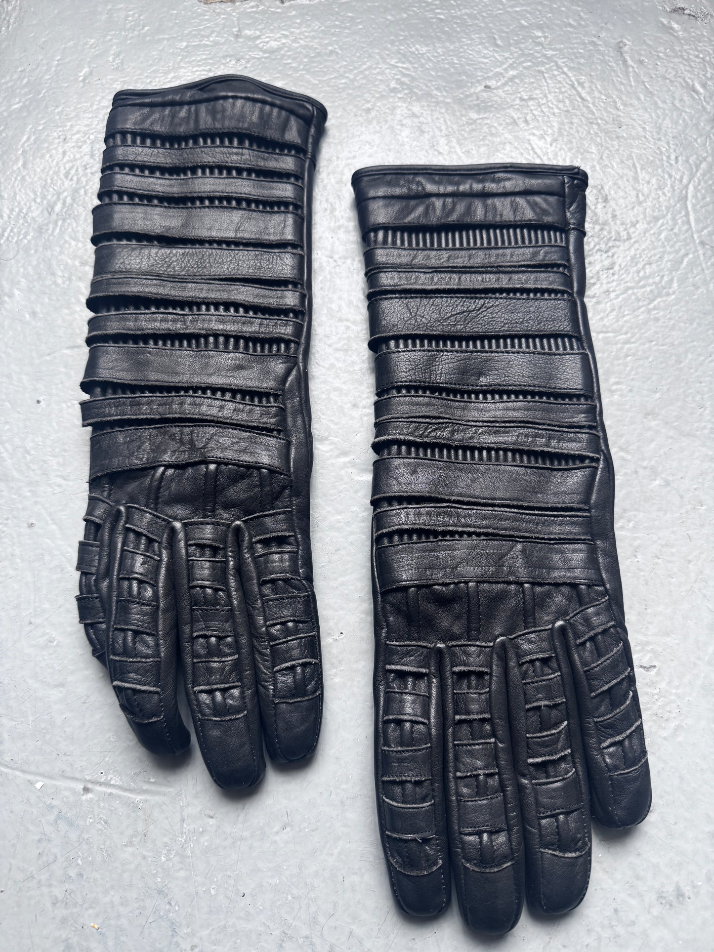 KTZ binder leather gloves