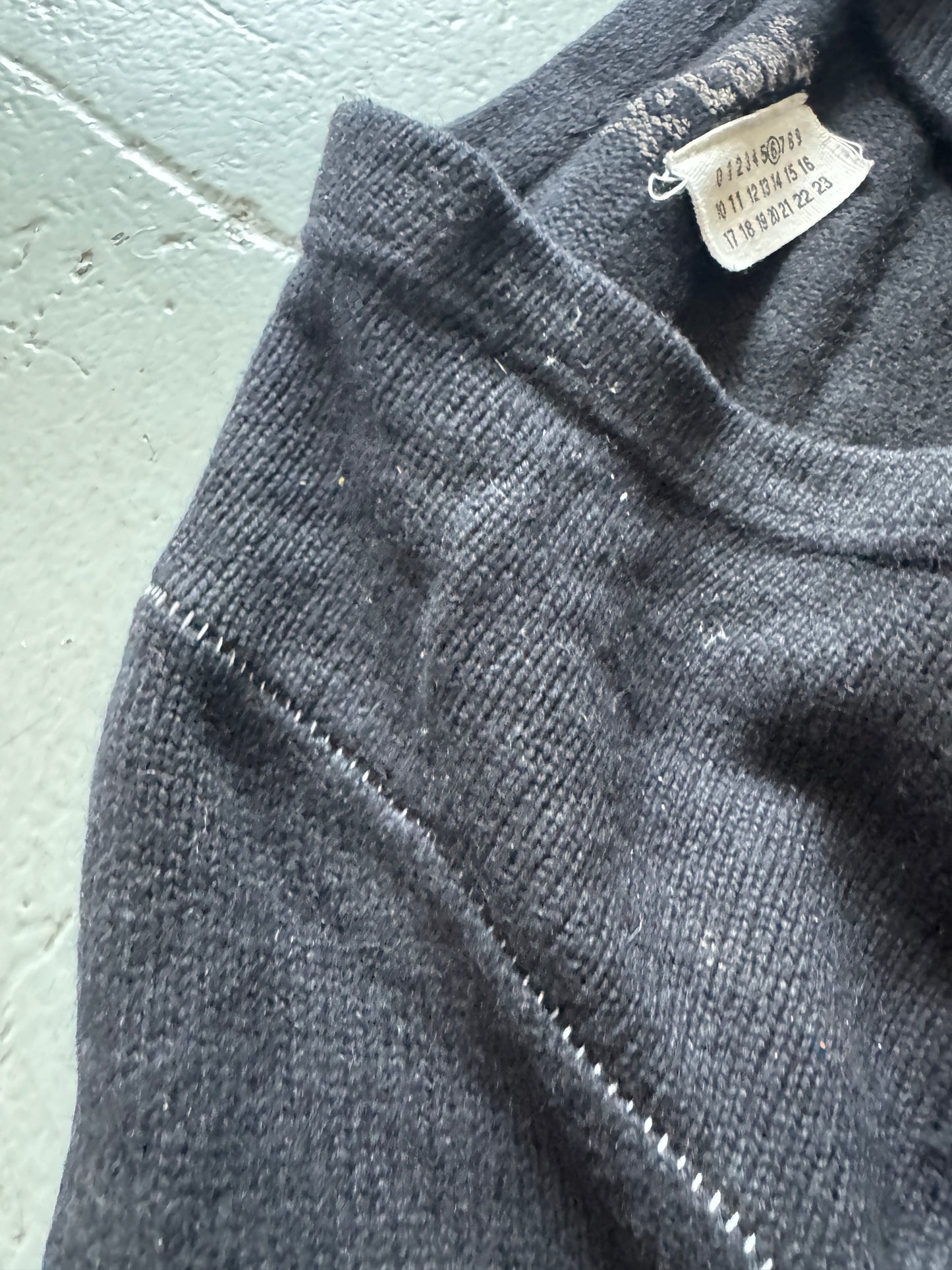 martin margiela late 90s X-LONG hand chain stitch cardigan