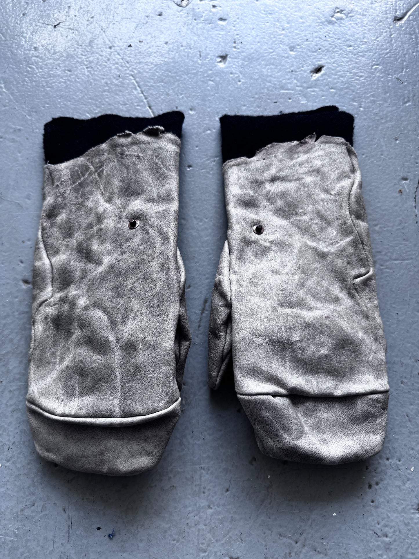 Alexander Fielden Moulded leather gloves