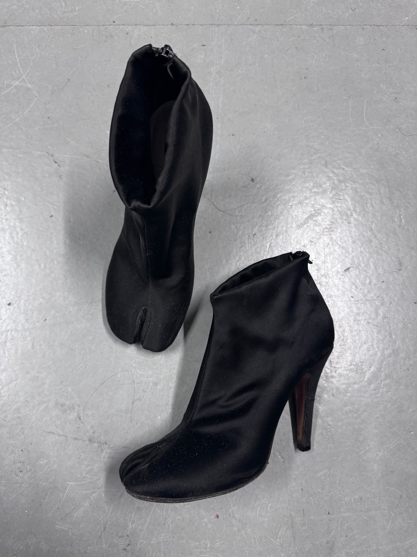 Maison Margiela Satin Tabi Heel
