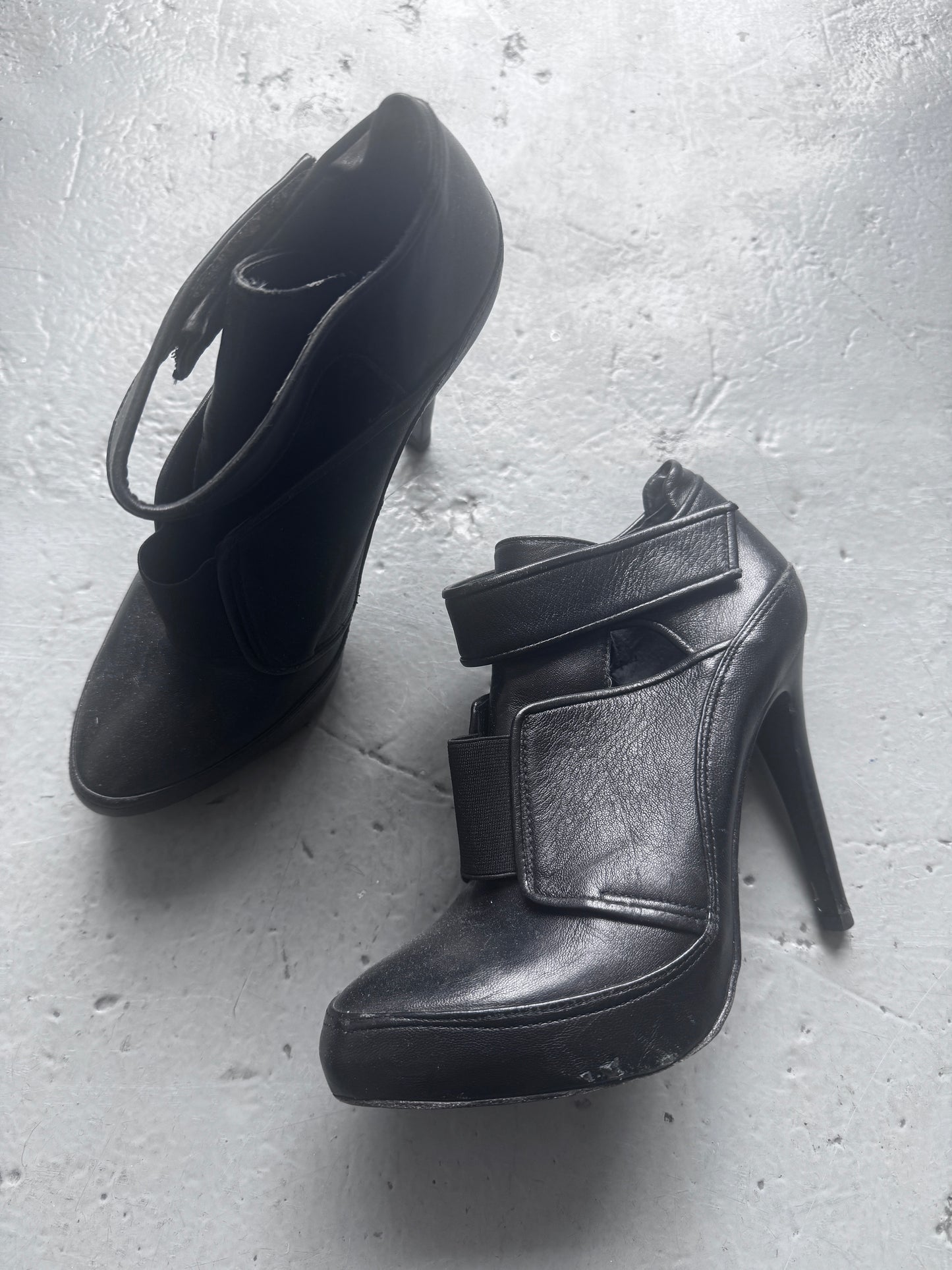 Pieda Perre Stretch Wrap Heel
