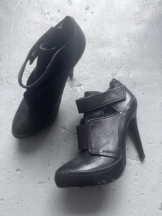 Pieda Perre Stretch Wrap Heel
