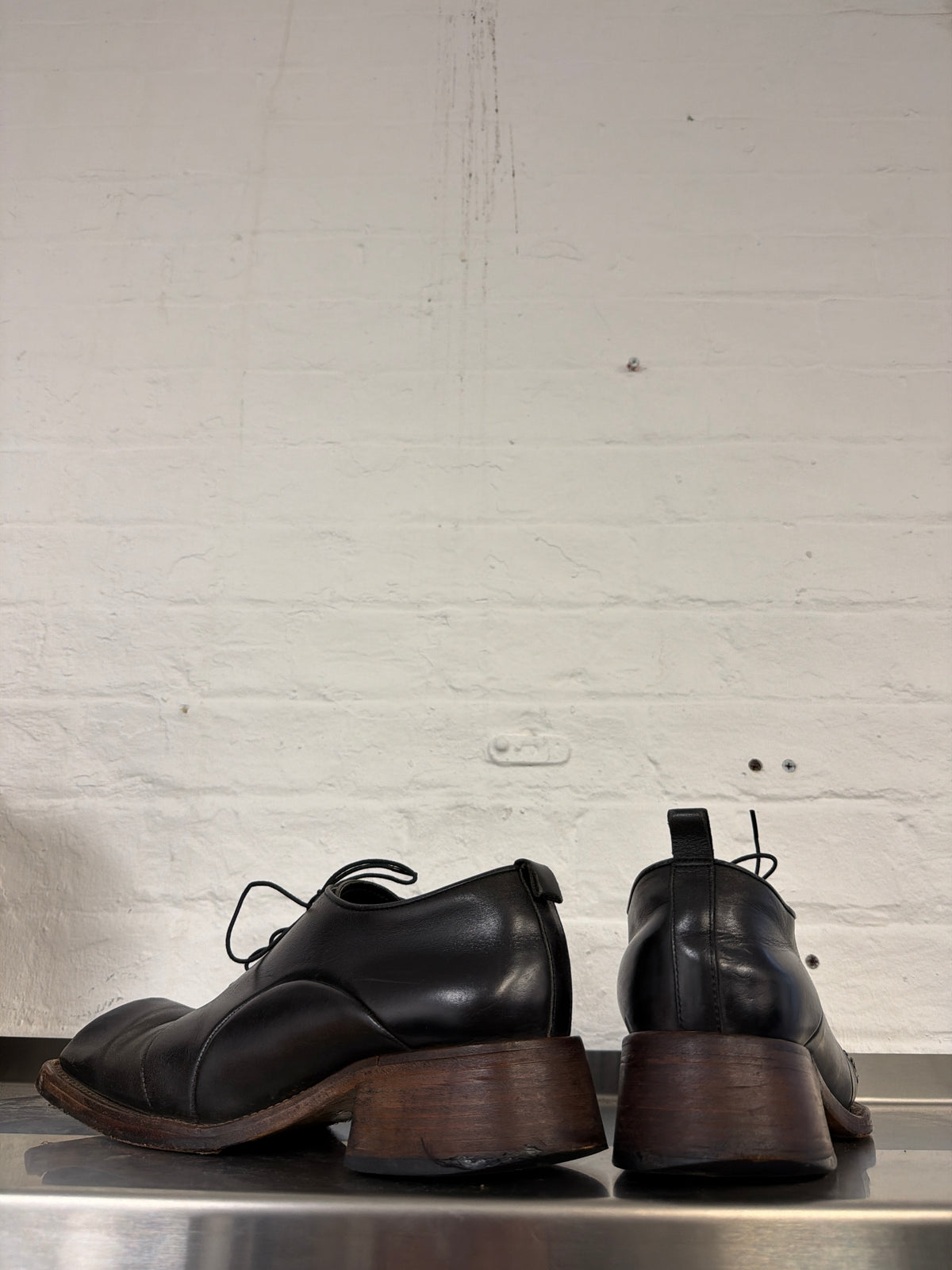 Koji Kuga Shark Toe Heeled Derby (44)