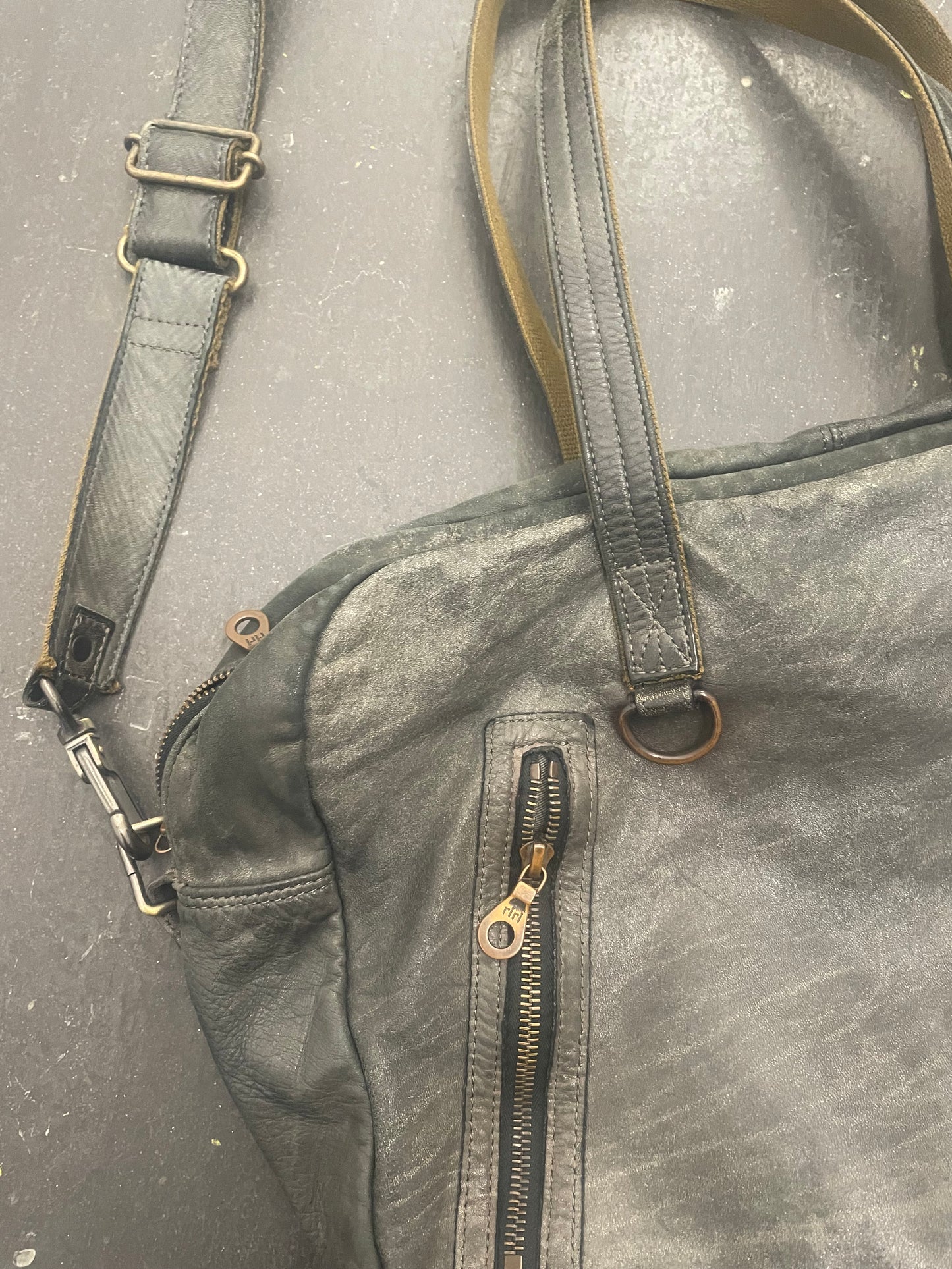 ZER Boston/Messenger Leather Bag