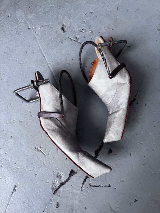 Kei Kagami Metal Bind Shark Heel