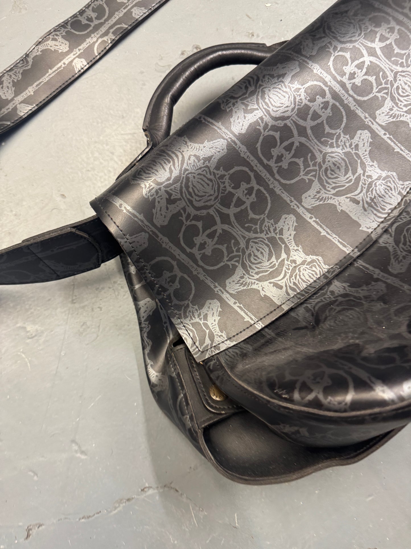 beauty:beast dark knight rose pattern bag