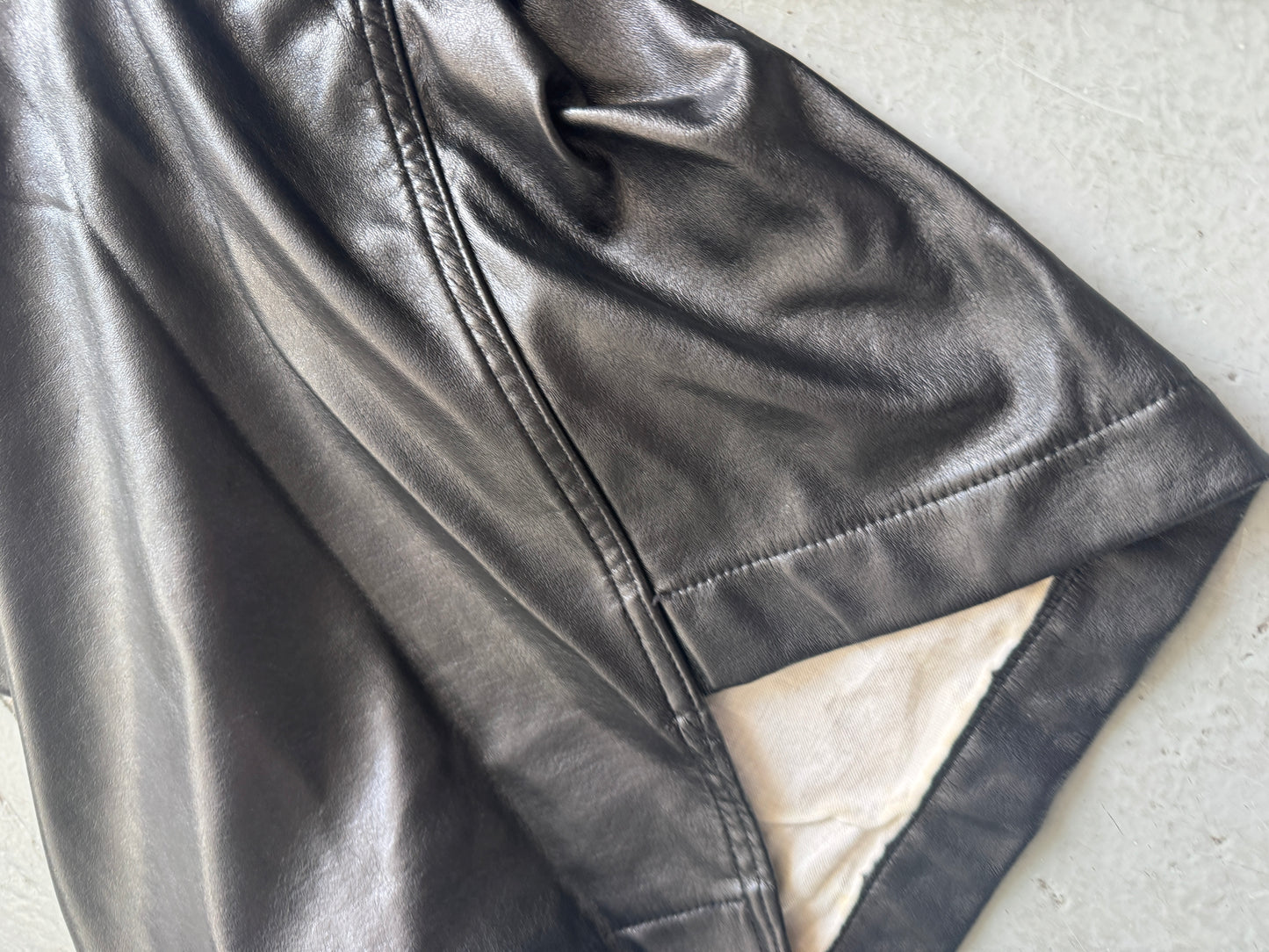 comme des garçons homme plus aw15 fleather twisted shorts