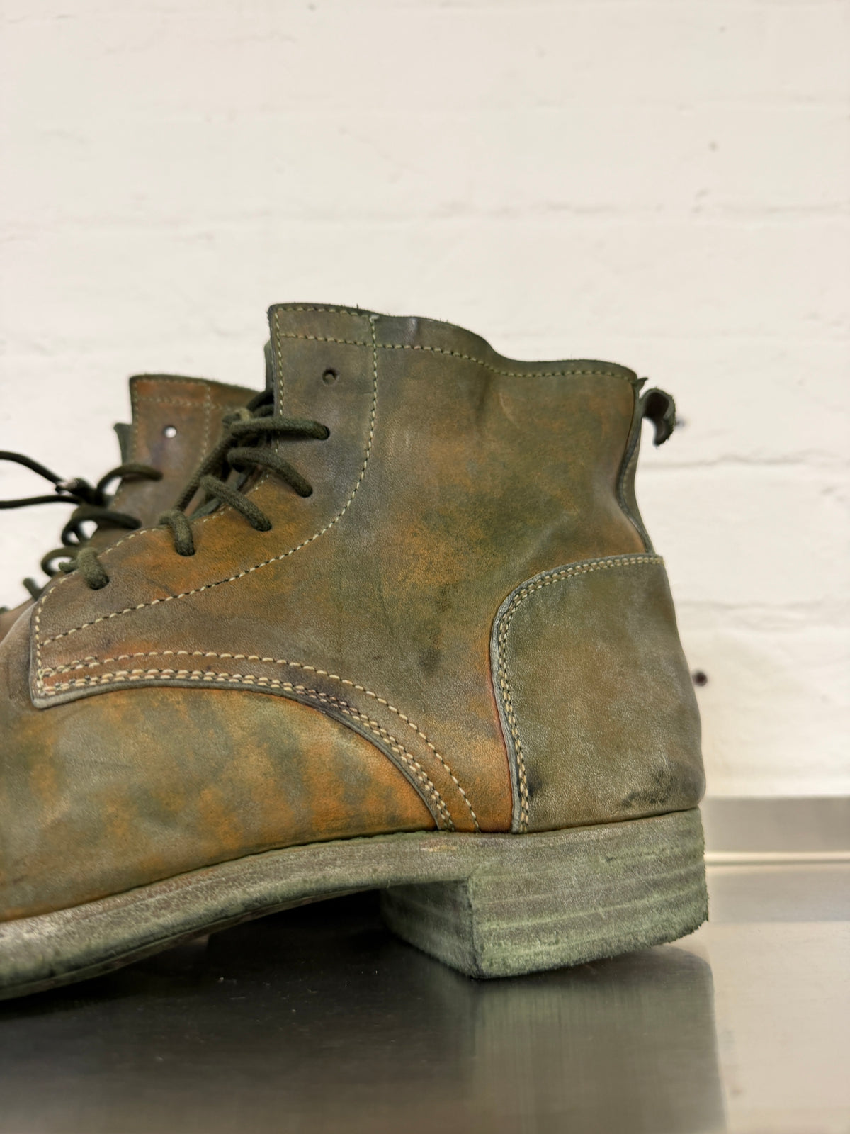 Augusta A1923 Curved Toe Veined Horse Leather Boots
