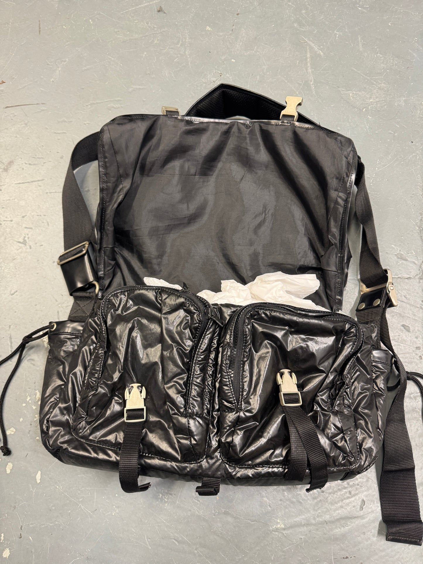 Alfredo Bannister Padded Utility Bag