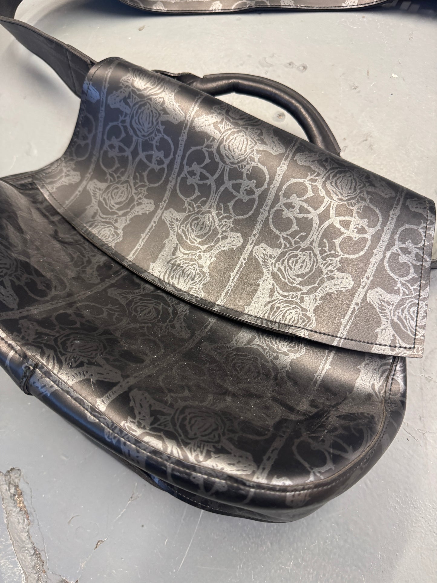 beauty:beast dark knight rose pattern bag