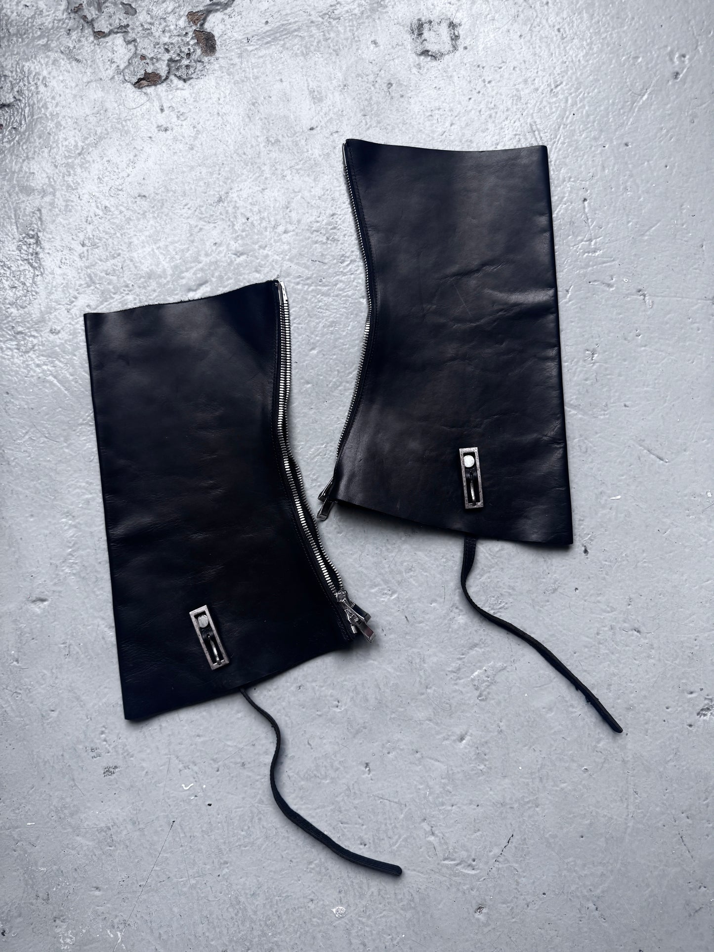 incarnation horse leather leg cover
