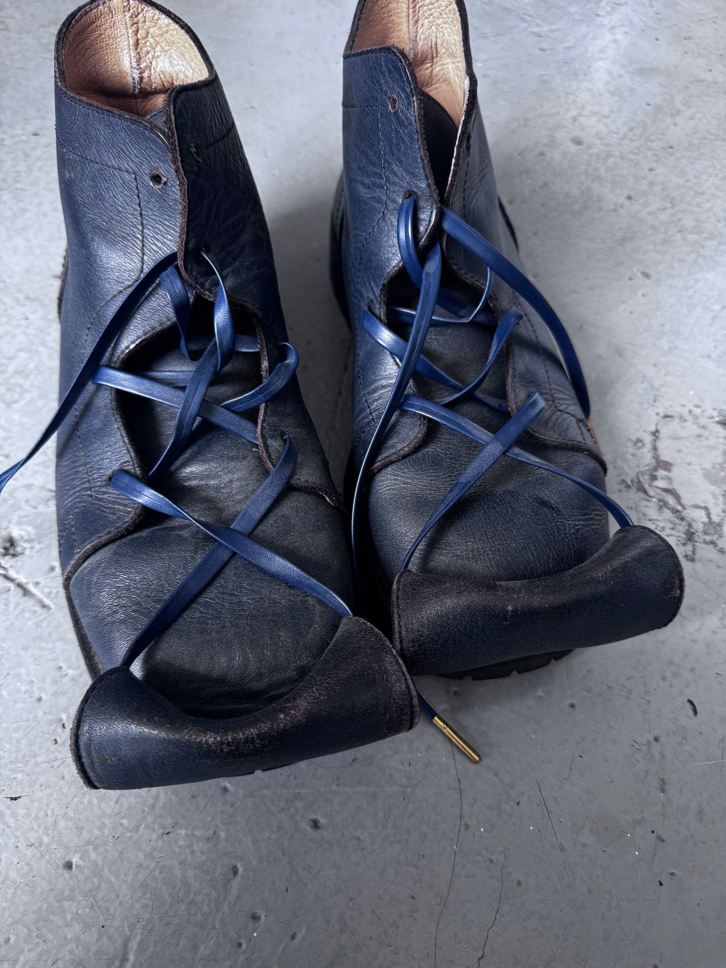beauty:beast scroll toe shoe