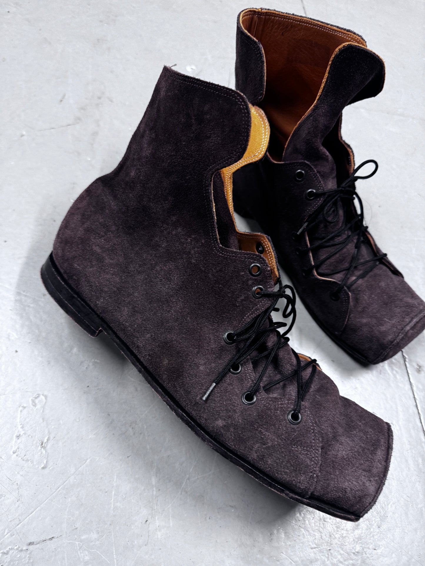 The Old Curiosity Shop Hog Toe Suede Boots