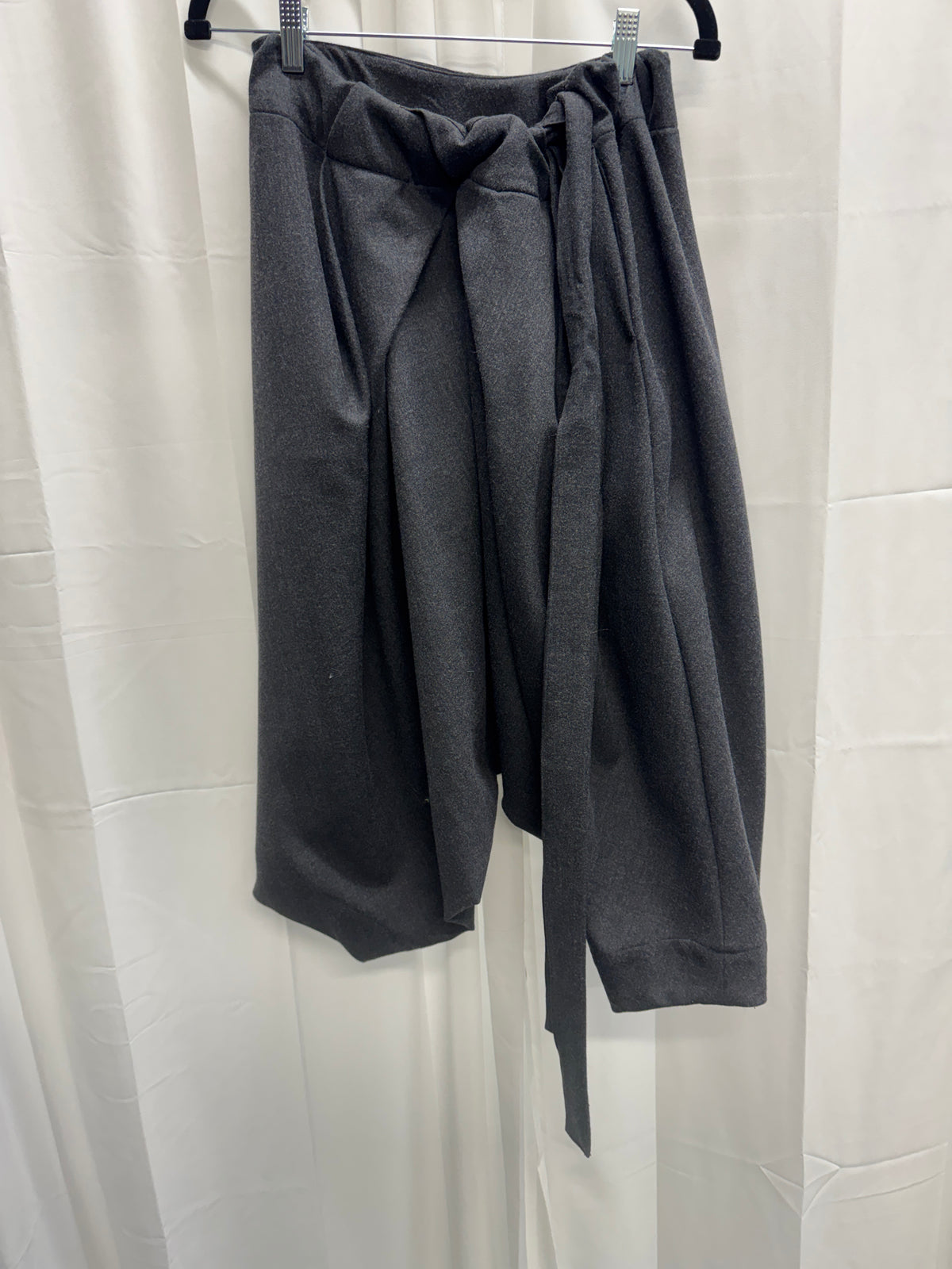 s/stere Waist-Tie Hakama Wool Cropped Trousers