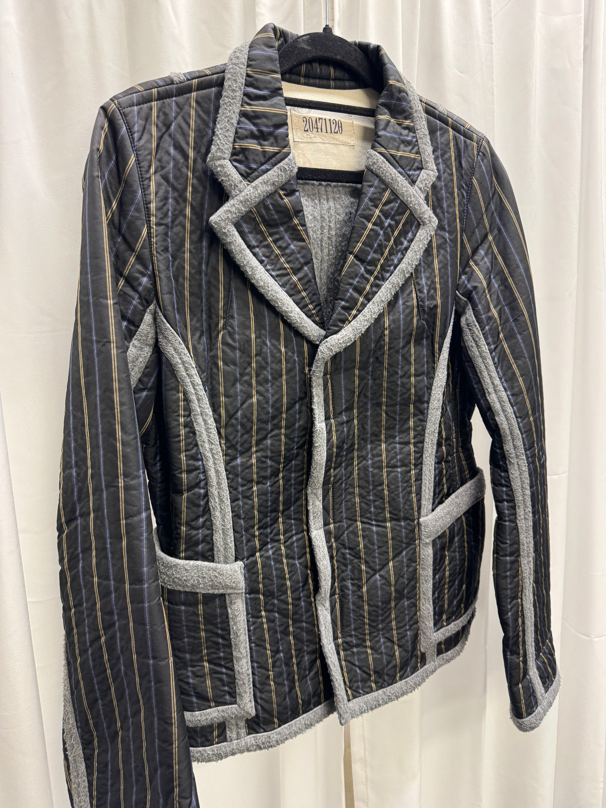 20471120 Early 2000s Sculptural Quilted Wool-Trim Jacket