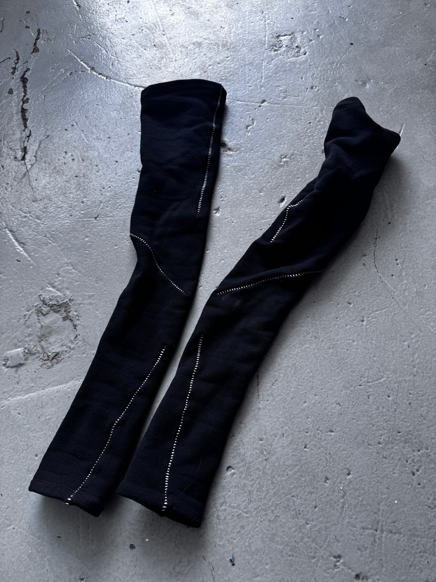 Zam Barrett Overlock Glove Sleeves