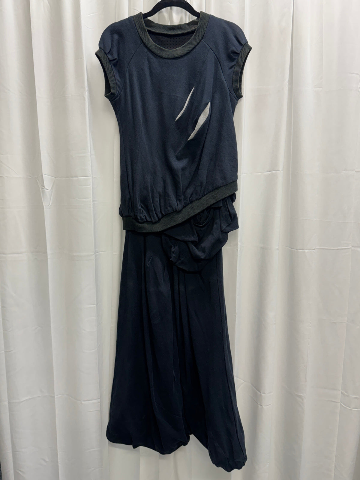 20471120 AW97 “HEAD IBOO’S 55” Layered Claw-Mark Dress