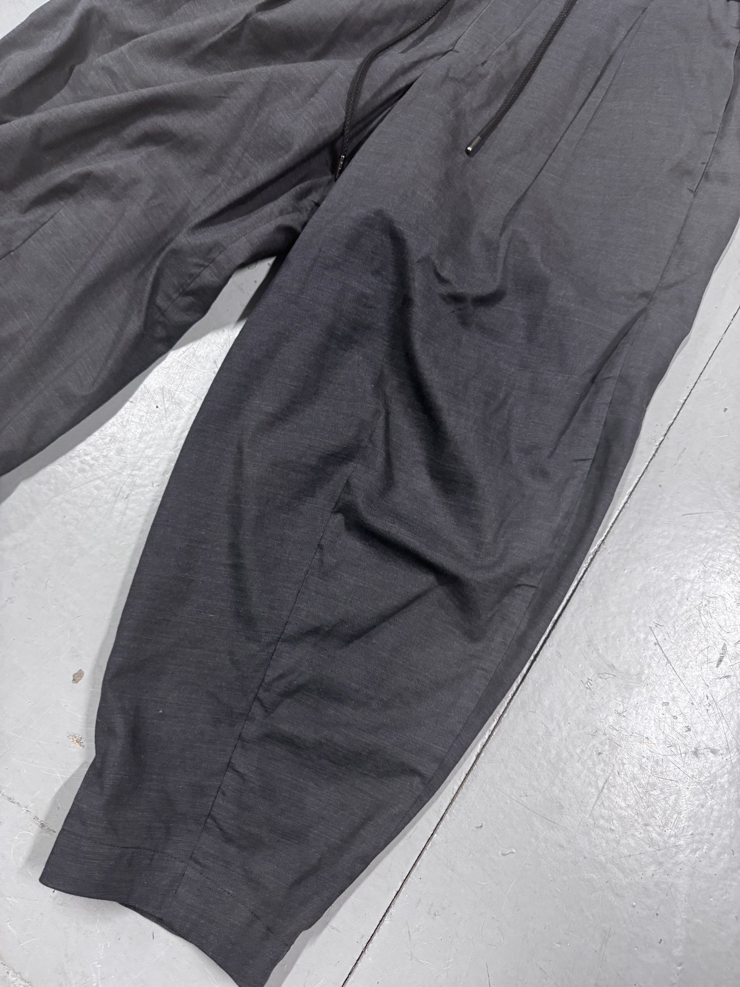 Devoa Carrot Leg Trouser