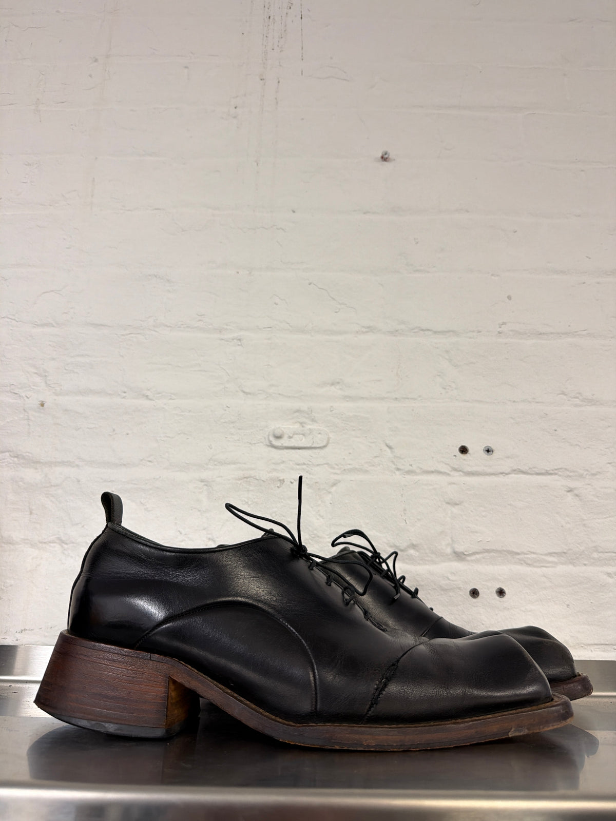 Koji Kuga Shark Toe Heeled Derby (44)