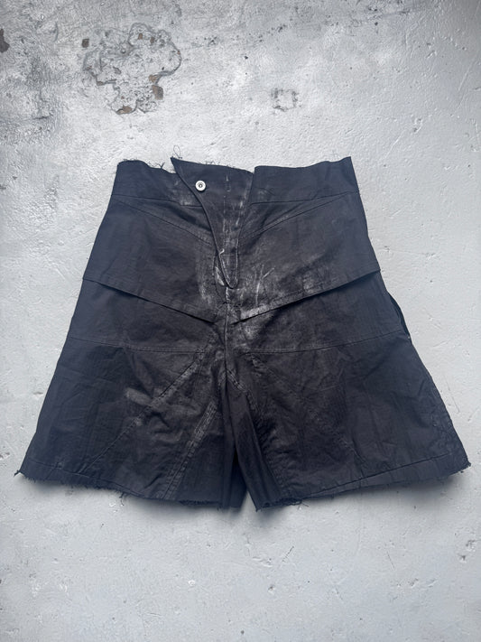 kai ghattaura marked cargo short