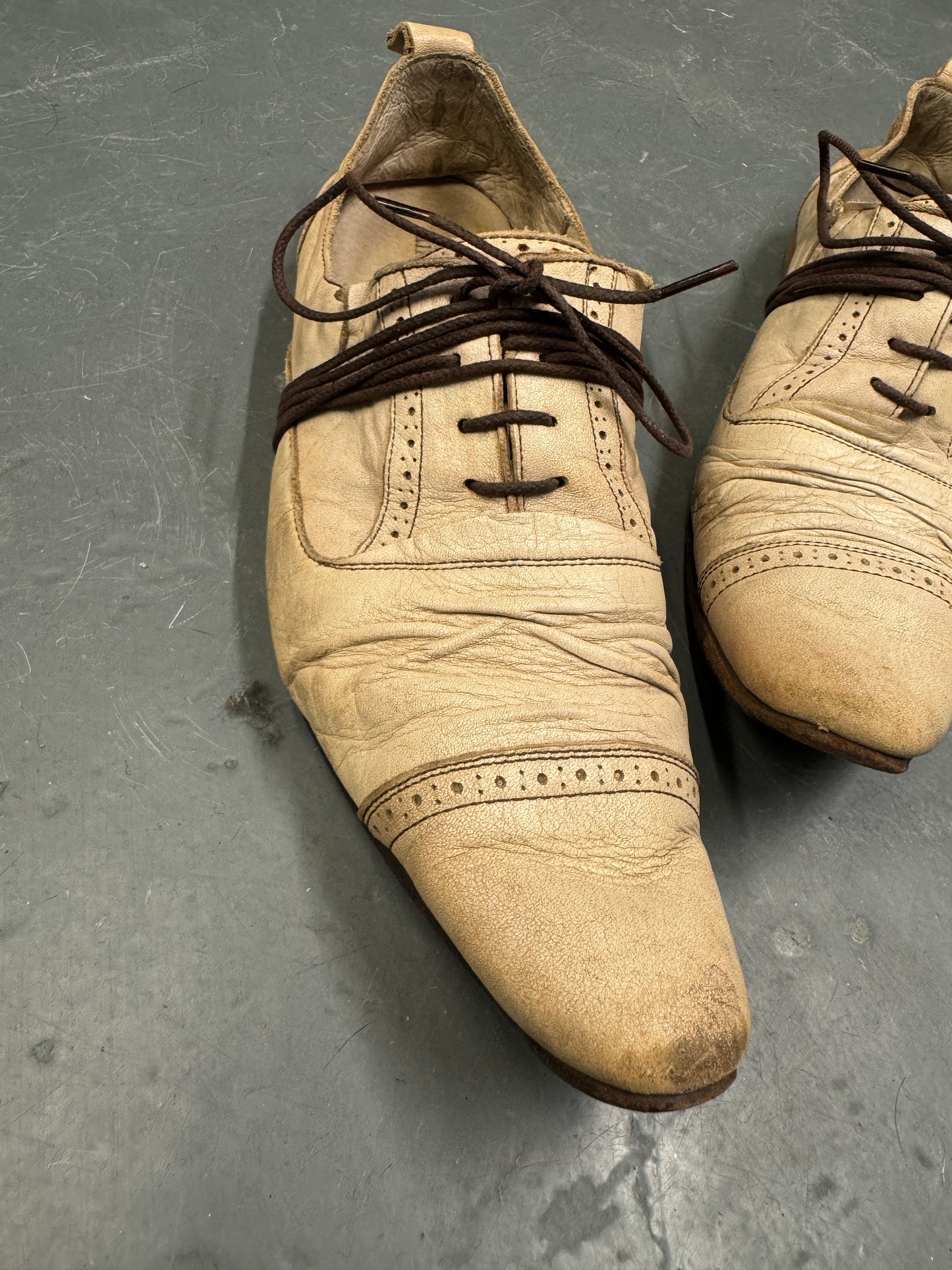 Alfredo Bannister Wrap Lace Leather Shoe