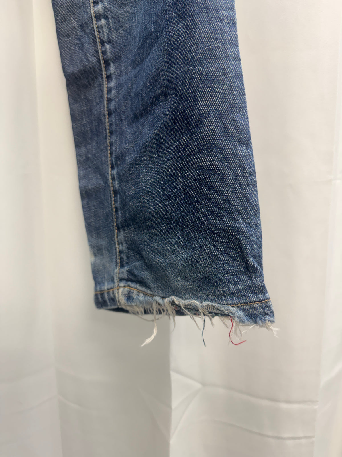 beauty:beast — 1990s 3D Sculpted Knee Denim
