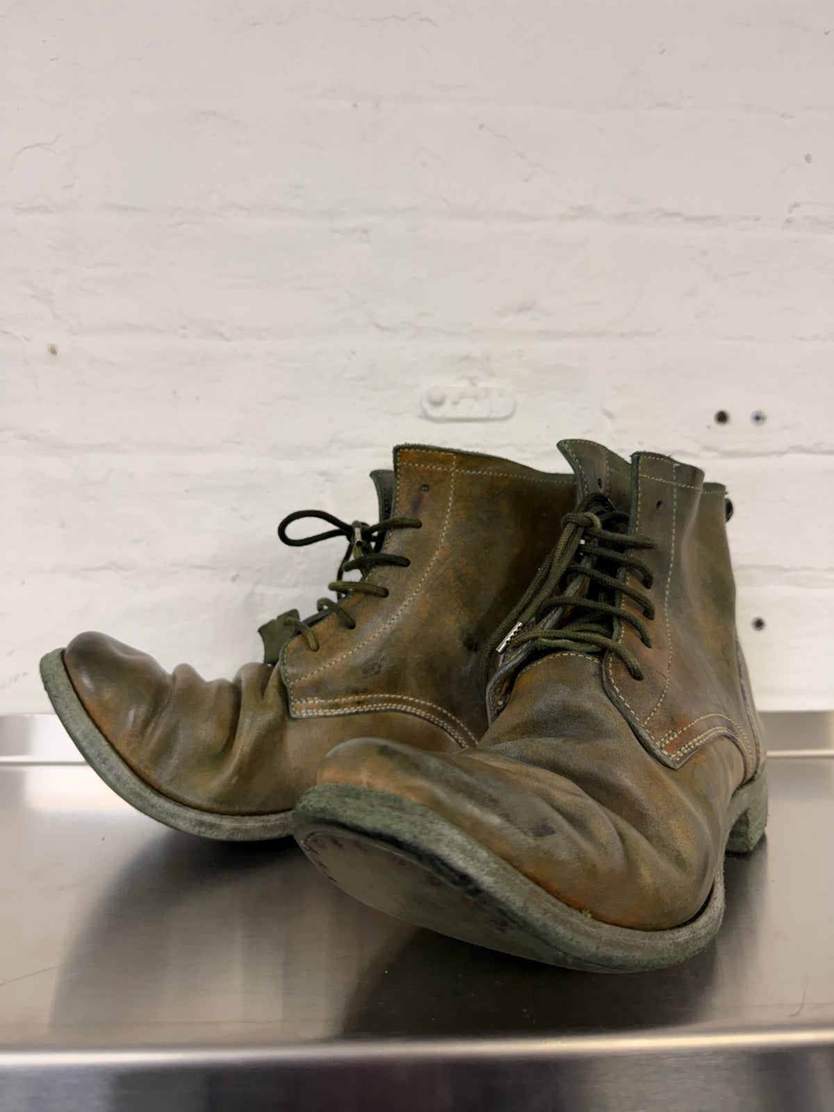 Augusta A1923 Curved Toe Veined Horse Leather Boots